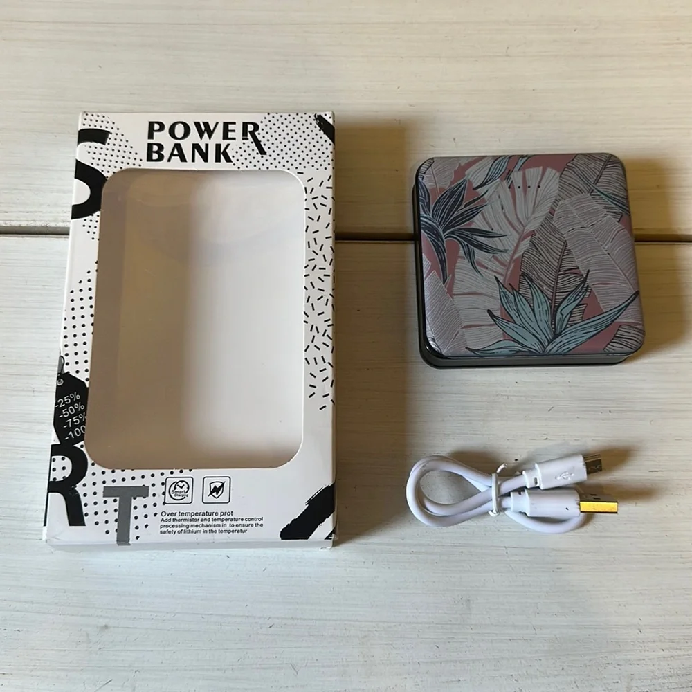 Tropical Power Bank with Cable